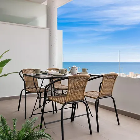 Vivi Homes - Sultana Gym, Pool, Terrace & Sea View Daire *